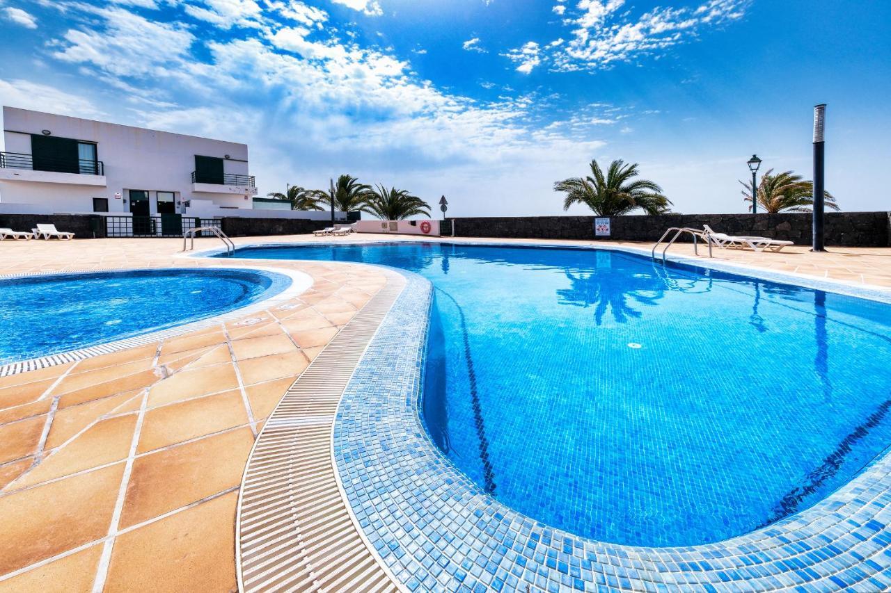 Casa Costa Esmeralda-Shared Pool Costa Teguise Exterior photo